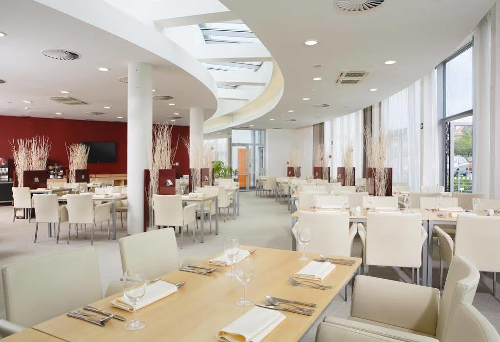 Orea Hotel Atrium Отроковице Экстерьер фото